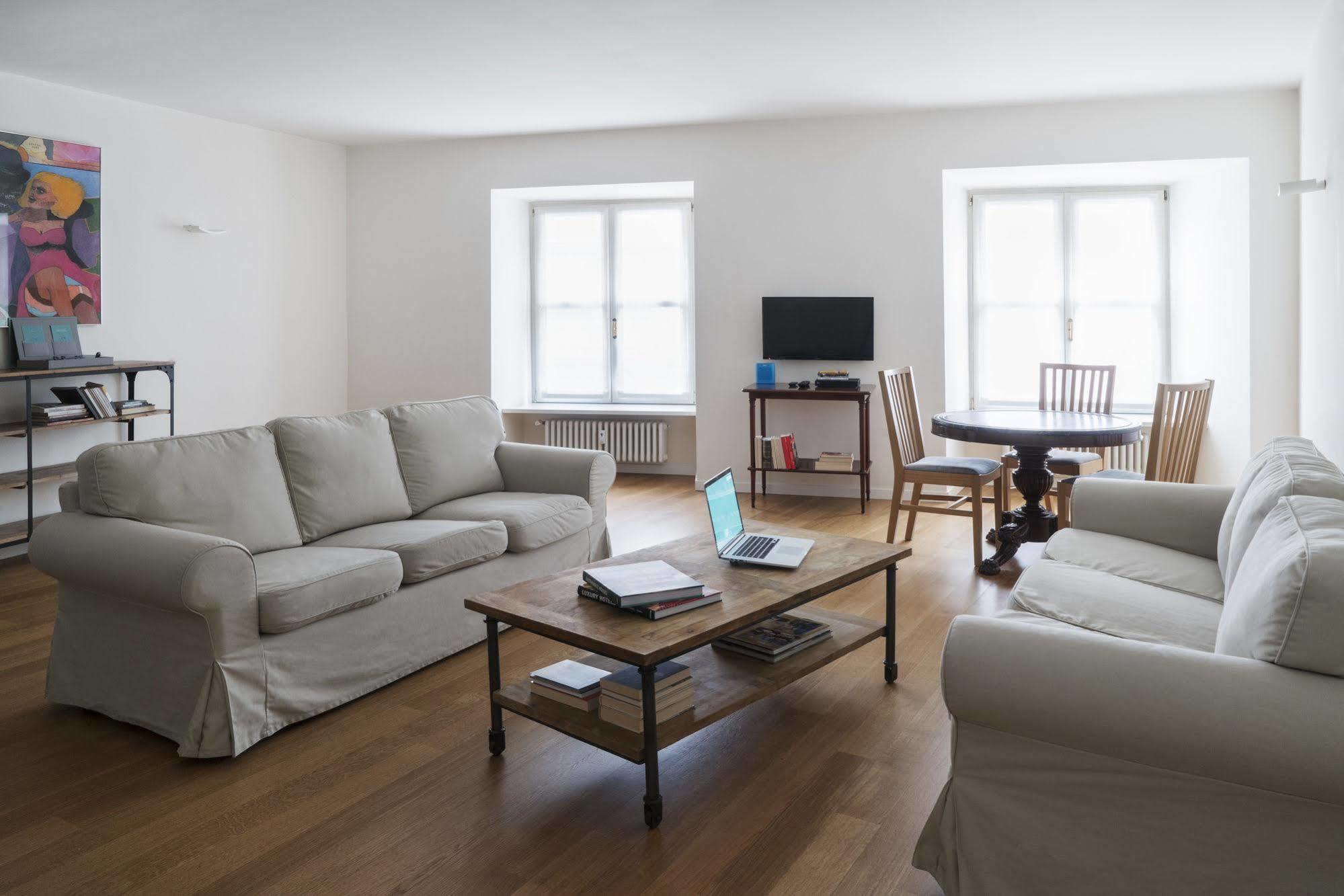 Brera Apartments In San Fermo 밀라노 외부 사진
